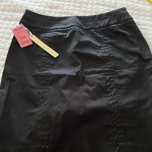 Kenar Black skirt.